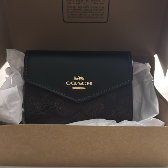 coach wallet - Picture 2 of 4
